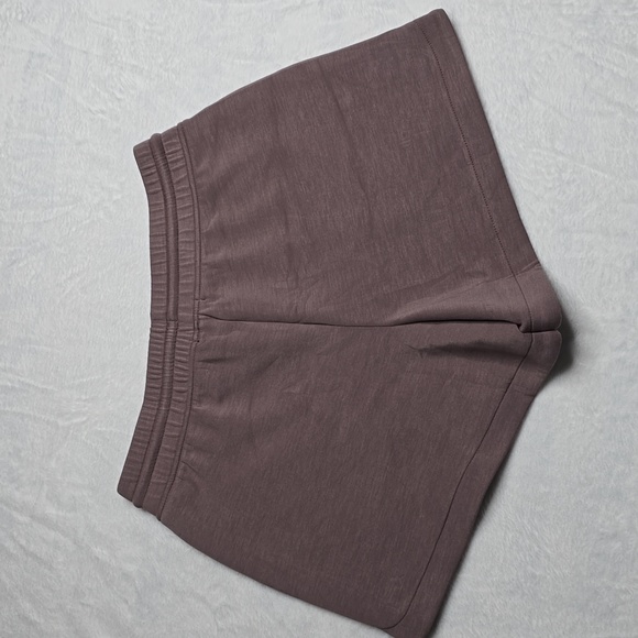 3143 NWT Quince CloudComfort High-Rise Sweatshorts Dark Taupe Sz Med - Picture 6 of 6